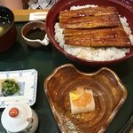 真南風 - 鰻重（2,900円）。