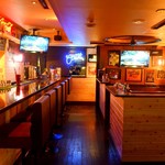 Farmer's Dining CROSS ROAD - 木目の店内