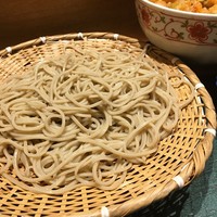 手打ちそば 大石 - シャキッと端正な蕎麦