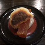 食堂 おがわ - 2016年12月。お通しの焼きもちと自家製カラスミ。