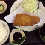 美はる - ロースかつ定食☆。.:＊・゜
            