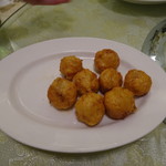 龍興餐廳 - 海老団子？