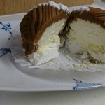 アンジェリーナ - 中は固めの生クリームとメレンゲ♡♡♡