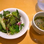 ウッデンシップ - セットのサラダとスープ♬2010/11