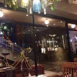 RISE & WIN Brewing Co. KAMIKATZ TAPROOM - どこをとっても絵になる店内。