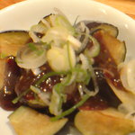 飲食笑商何屋ねこ膳 - 揚げナス