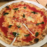 Osteria UVA RARA 横浜 - マルゲリータ