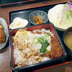 とんかつ ひのや - ロースかつ重850円＋コロッケ1コ150円