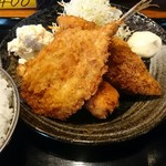 ある日 - ミックスフライ定食(ご飯大盛り)￥950