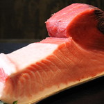 Directly delivered from Tsukiji! Special raw bluefin tuna