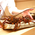 麻布十番 ふくだ - 活きの良い伊勢海老