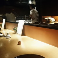 伊豆の旬 やんも 丸の内店 - 内観