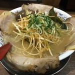 中華そば郷家 - 特製ラーメン！