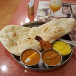 インド＆タイ料理専門店 Surya Royal Garden - スペシャルターリー1100円税込み