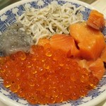 ホテルサンバレー伊豆長岡 - 朝食海鮮丼用のネタ。