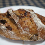 パンやきどころ RIKI - ノアレザン、くるみとレーズンのパン、１７０円（税別）