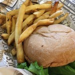 Teddy's Bigger Burgers Waikiki - バーガー