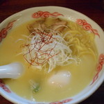 鶏白湯らーめん玉子入り