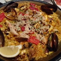 Bar Espanol LA BODEGA 大阪店 - ズワイガニと真牡蠣の冬旬彩パエリャ