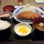 かつ楽 - 12月04日夜　ロースかつ定食