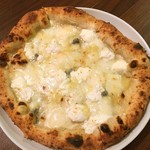 アッツケ ピッツァ - 2016.10月　本日のチーズ全部乗せピザ