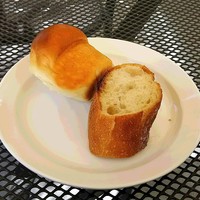 GARB CENTRAL - ランチ：パン