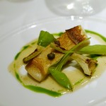 レストラン リューズ - マナガツオ、アンティチョーク
      ベーコンのソース