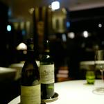 レストラン リューズ - シャトー・デュルフォール・ヴィヴァン マルゴー 2009年とフランソワ・カリヨン ピュリニー・モンラッシェ2014年