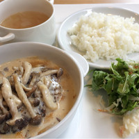 ブルーキッチン 堺筋本町店 - ハンバーグランチセット1000円  クリームキノコ