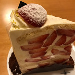 パティスリー カーヴァンソン - 苺のショートケーキ