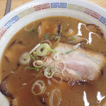 Maruhachi - 見た目はいい感じ、チャーシュー麺750円