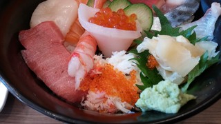 Ujiie Shouten - 海鮮丼