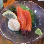 ごん助 - サーモンと帆立のお造り