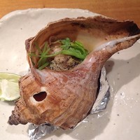 くし路 KITTE丸の内店 - 真つぶ貝壷焼き…980円はGood
