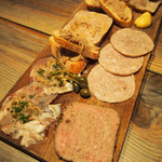 WINE & Belgian Beer Hemel ミヤマス - シャルキュトリー1,880円