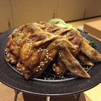 おもてなしとりよし 西新宿店 - 手羽先【中辛】