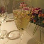 オテル・ドゥ・ミクニ - スパークリングワイン