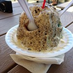 Waiola Shave Ice - レインボーに、チョコチップトッピング♪