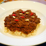 旬穀旬菜カフェ - 黒の薬膳ドライカレー