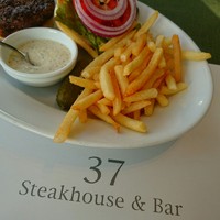 37 Steakhouse & Bar - 