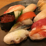 Uogashi Hikarizushi - 市場寿司1,000円