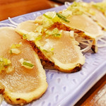 大山どり 海鮮 凜 - 鶏のたたき。
      新鮮じゃないと食べれない。