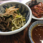 平壌屋 - ナムル、キムチ