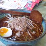 玉蘭 - 辛いサーツァー麺。マスターにお願いして作っていただきました。サーツァーの風味と玉蘭特製辛みとの相性が非常に良い、将に玉蘭特製麺という感じです。