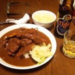 虎春屋 - チキンマウンテンカツカレー並み盛り