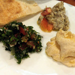 El-Mir  - Taboule, Hommos, Mouttabal