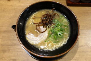 一竜 - とんこつラーメン　680円