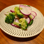 虎茶屋 - ブロッコリーと赤かぶの和え物