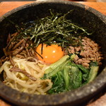 八宝苑 - 石焼きビビンバ