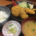ミートピア - ヒレカツとメンチ定食700円。激安！メンチもヒレカツもジューシーで柔らかく美味い！